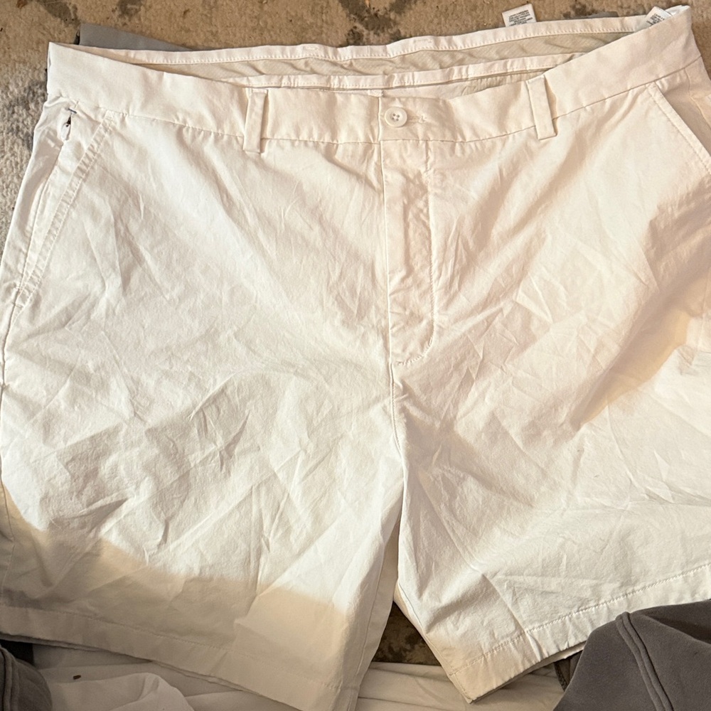 Vineyard Vines Men's Crisp White Flat Front Shorts